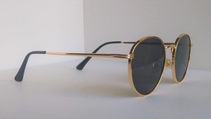 That One Vintage Sunglasses Unisex With Case